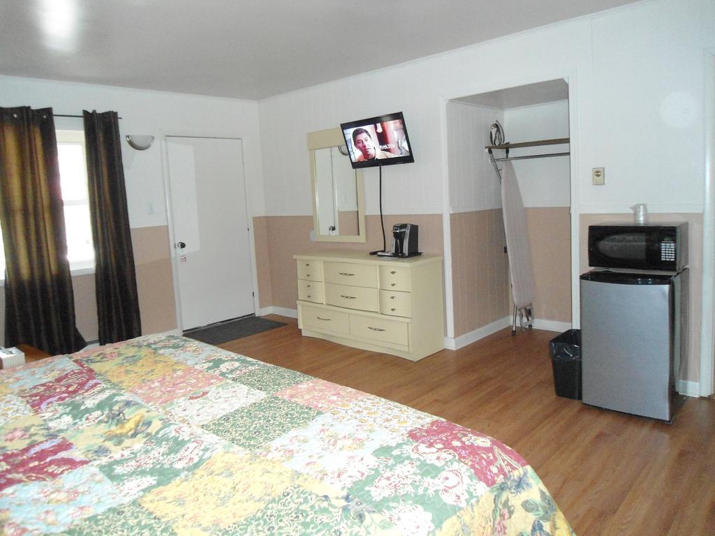Flower Field Inn And Cottages Stroudsburg Room photo